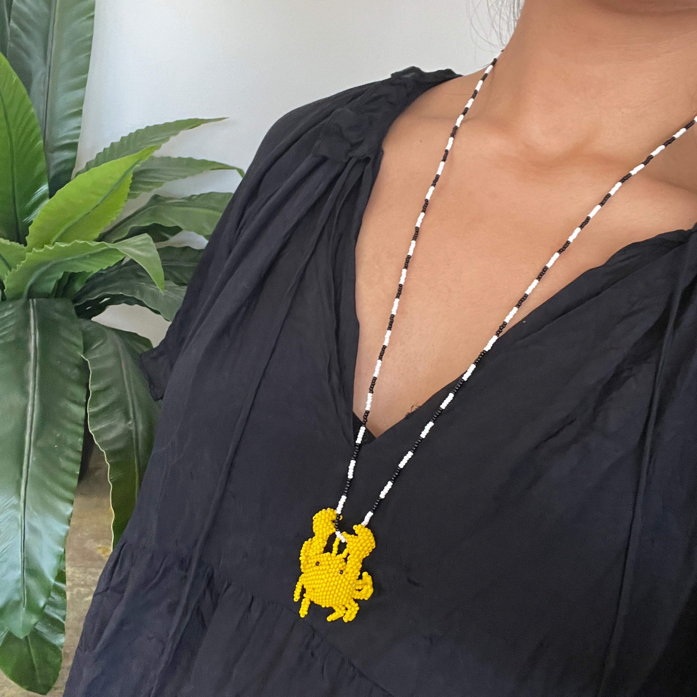 CRAB AMULET | YELLOW | necklace, charm/ornament