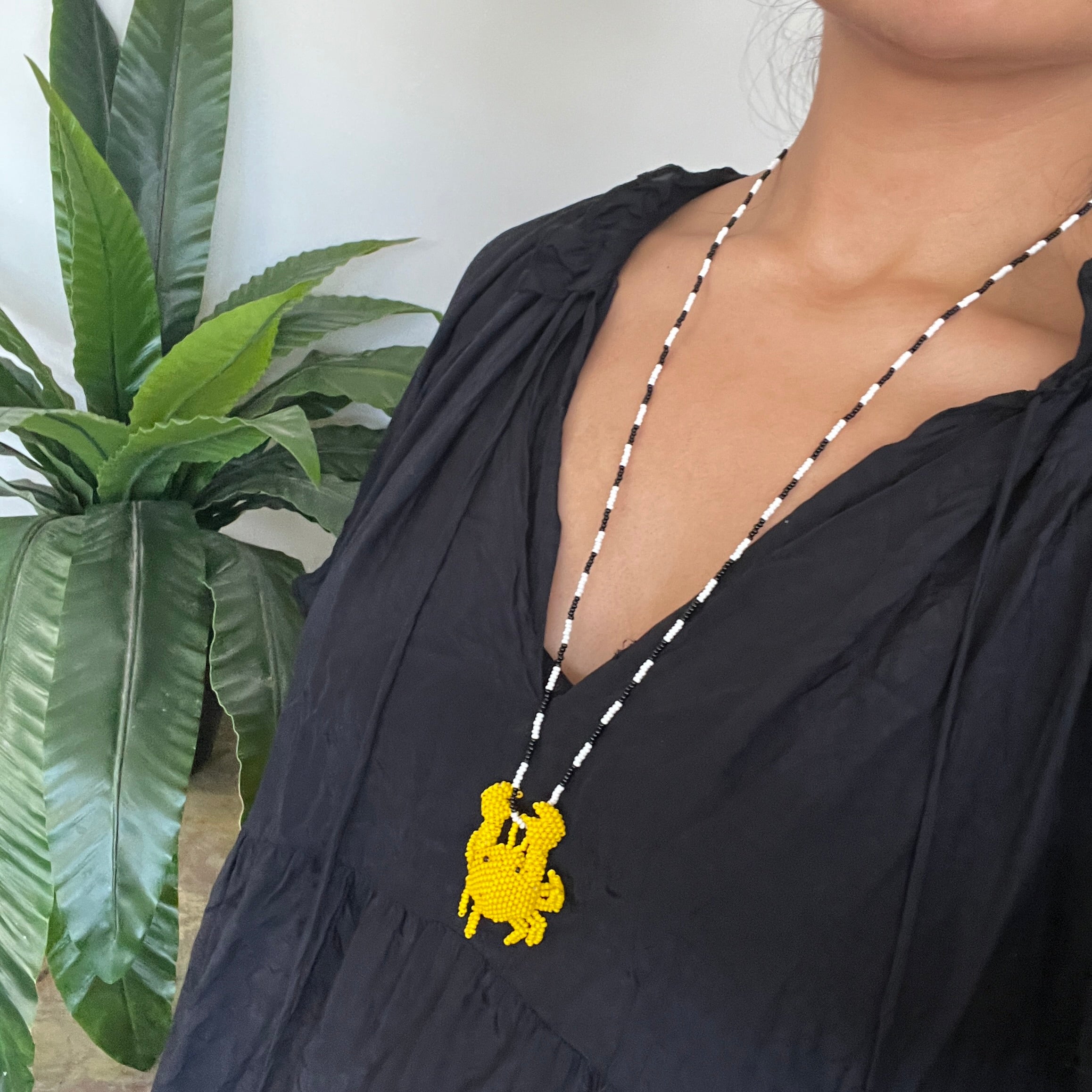 CRAB AMULET | YELLOW | necklace, charm/ornament