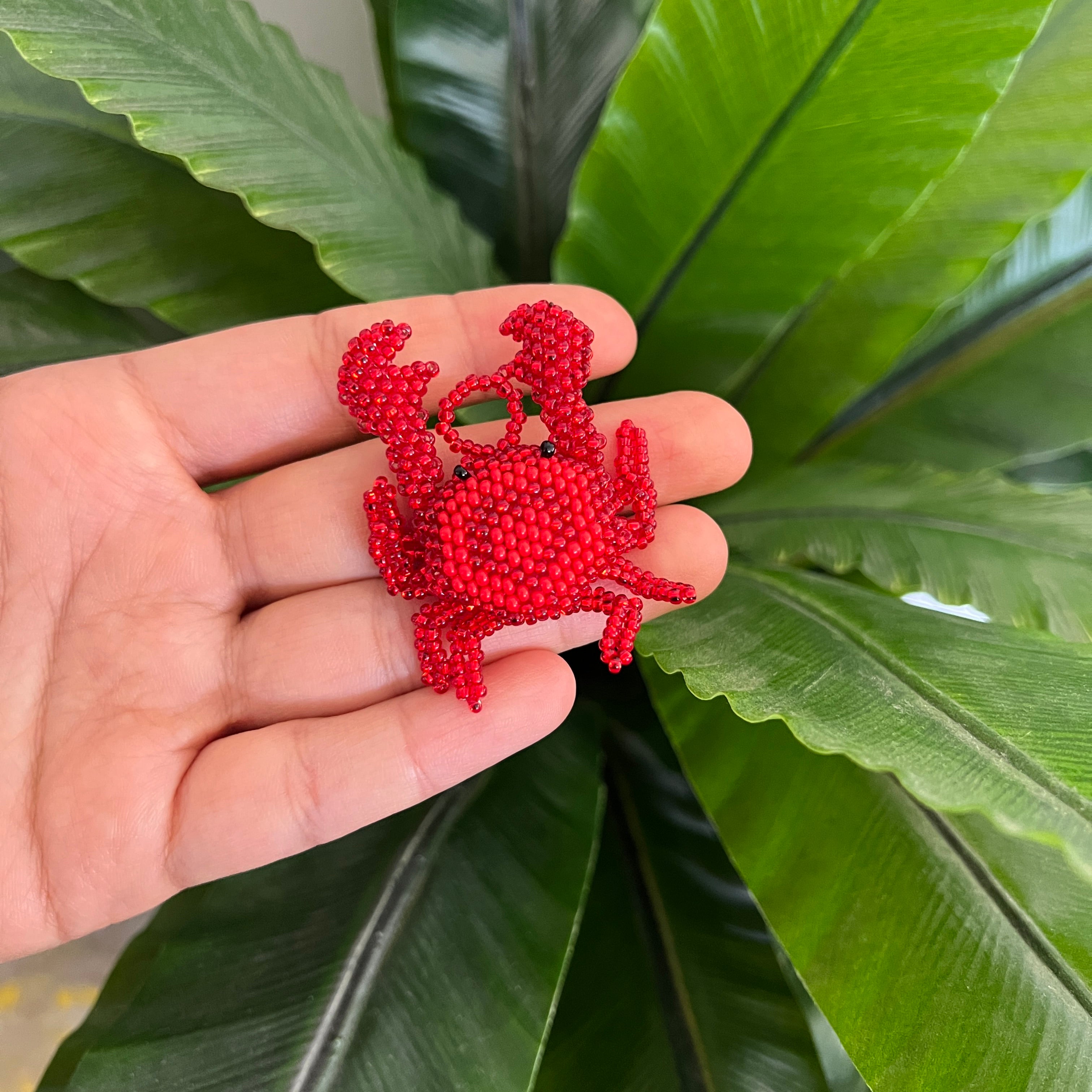 CRAB AMULET | RED | necklace, charm/ornament